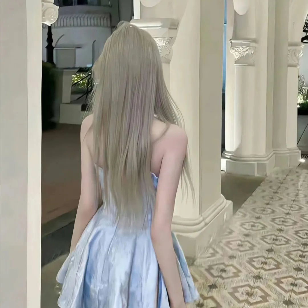 蒙面纱的男子